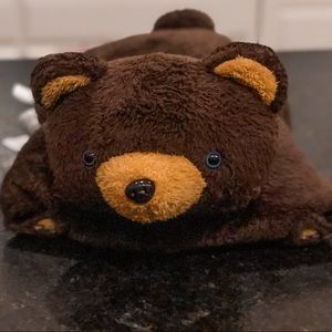 GozzZ - A Bear and a Blanket